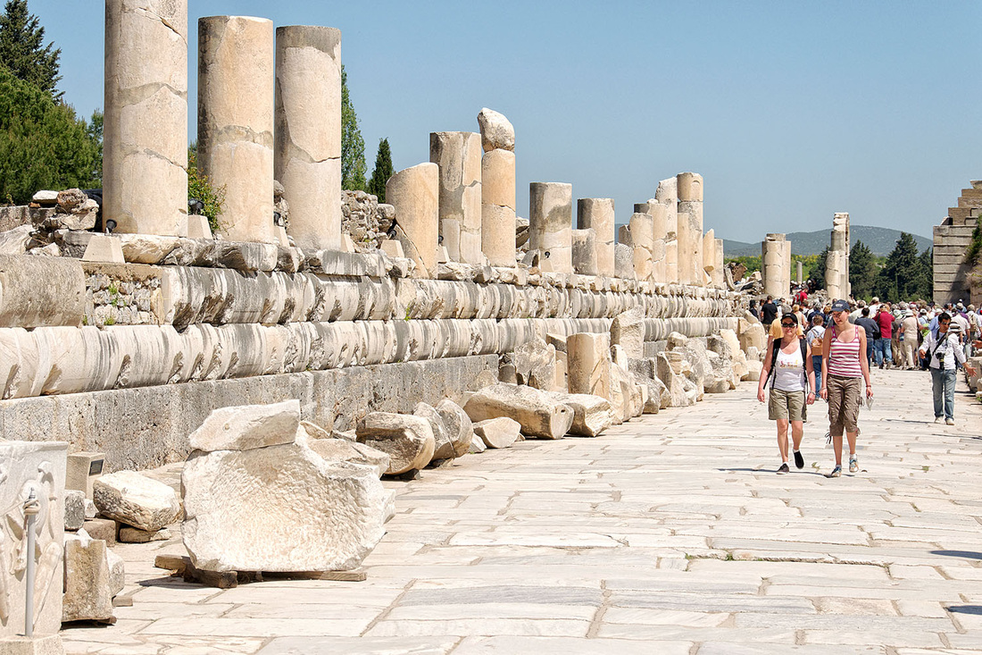 con phố Marble và Agora