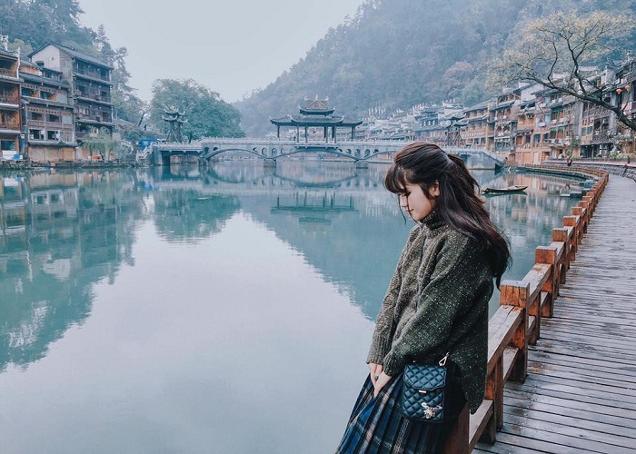 Phượng Hoàng Cổ Trấn